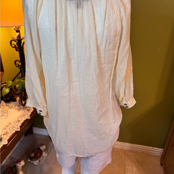 Nine West Cream 3/4 Sleeve Buttoned Blouse - Picture 11 of 13